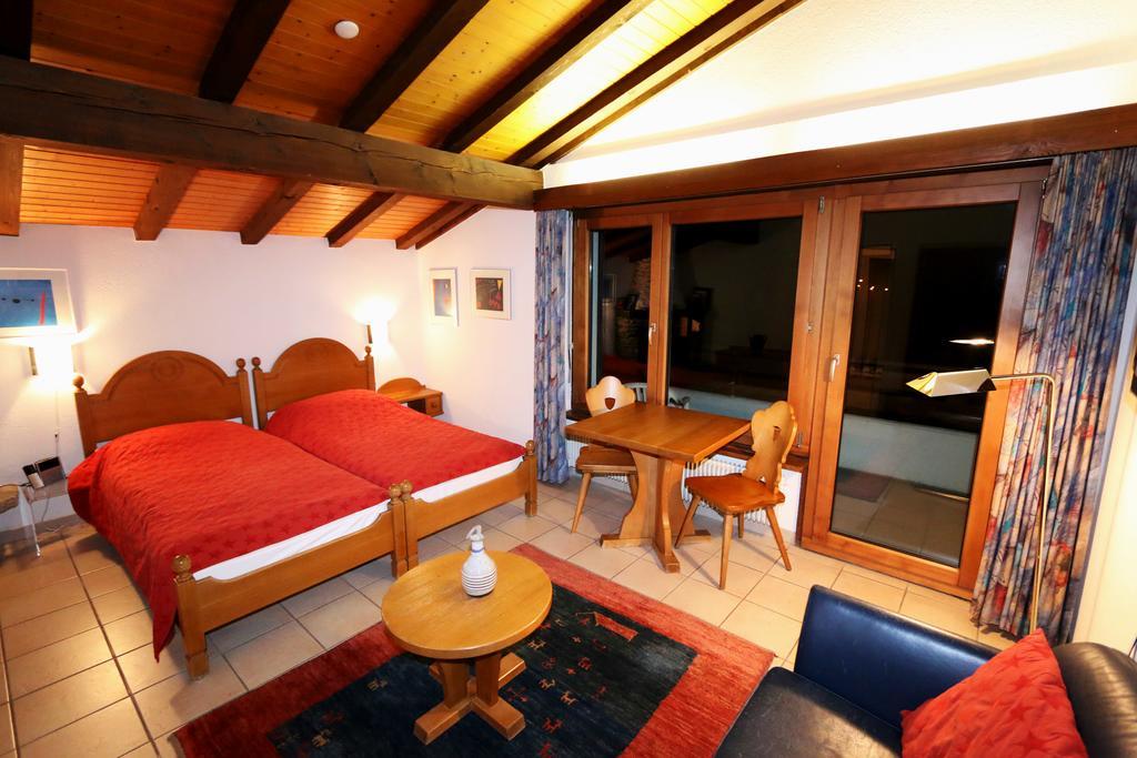 Apartamento Sarazena Saas-Fee Habitación foto