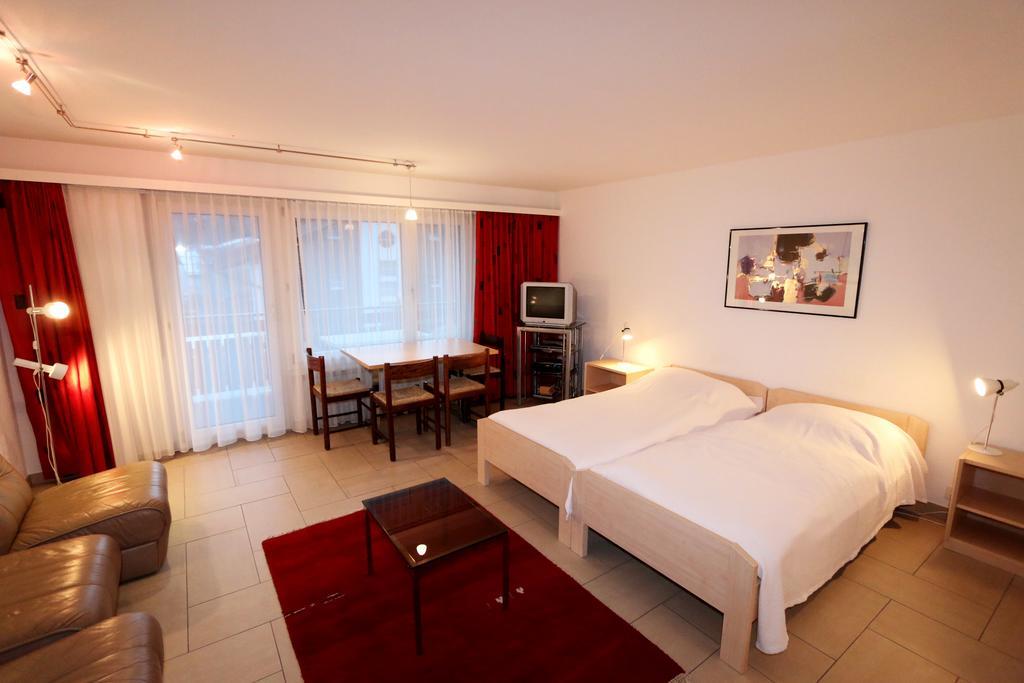 Apartamento Sarazena Saas-Fee Habitación foto