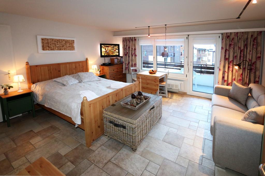 Apartamento Sarazena Saas-Fee Habitación foto